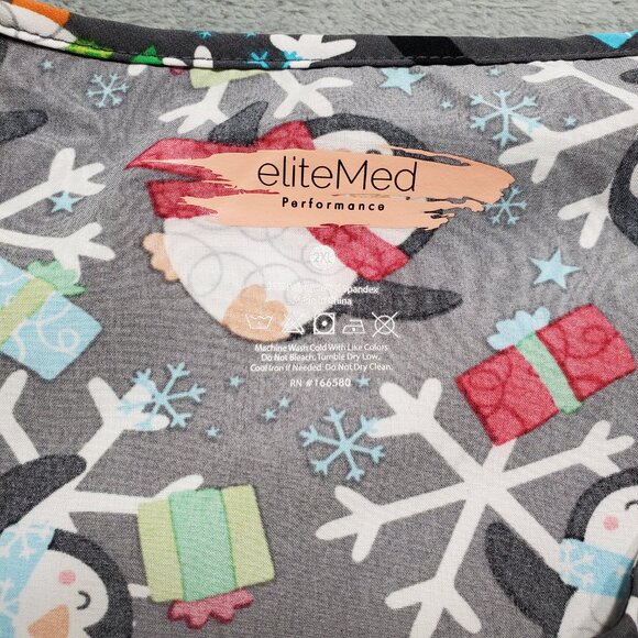Elite Med Performance Scrub Jacket Penguins Presents and Snowflakes Wmn Sz 2XL - Picture 3 of 11